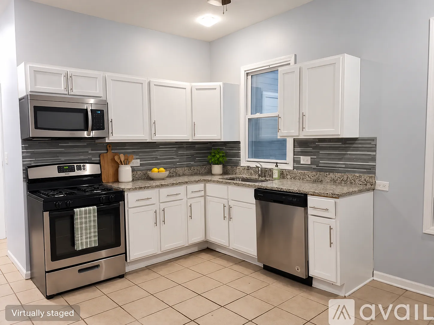 2300 N Hamlin Ave — Photo 4