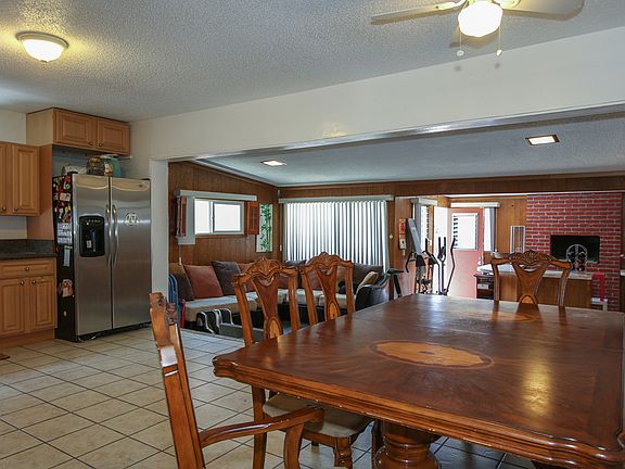 4th image of 2725 Arlington Ave