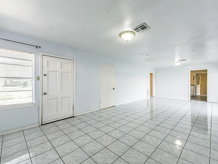 4710 Wedgewood Dr — Photo 6