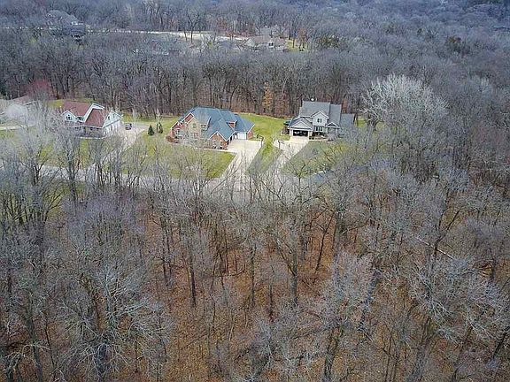 4th image of 66 Ford Dr