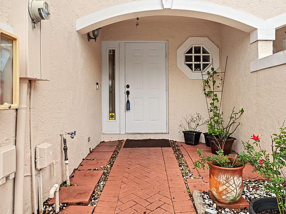 4th image of 8952 NW 38th Drive #8952