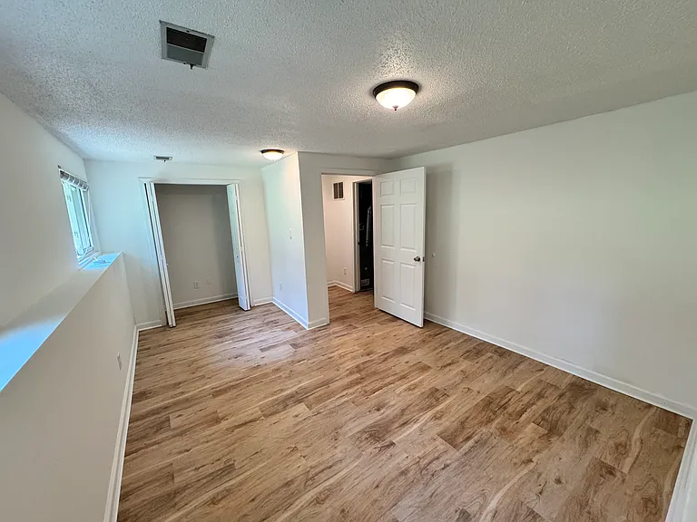6995 Leytonstone Blvd — Photo 42
