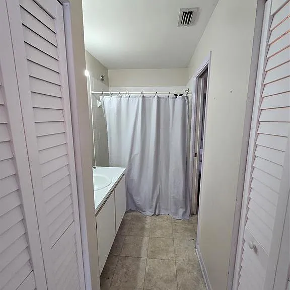 402 NW 108th Ter — Photo 16