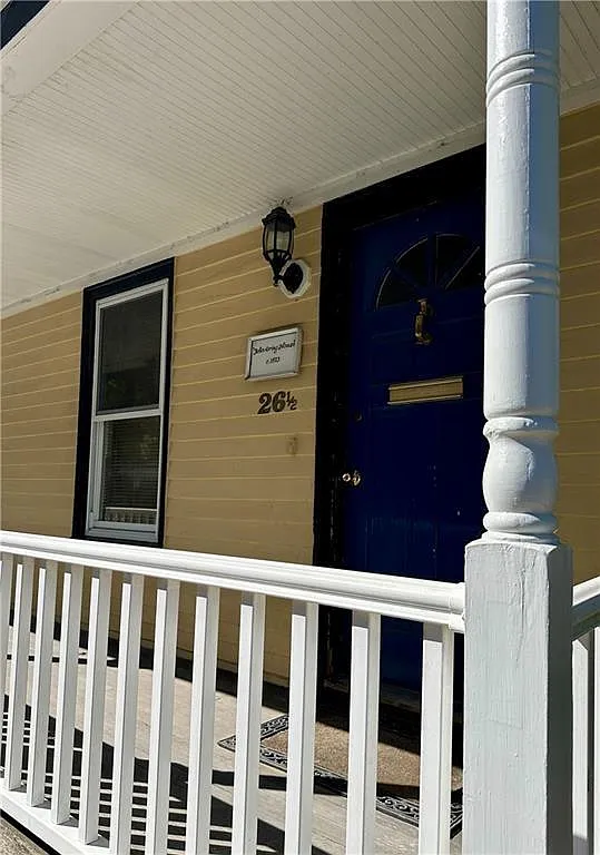 4 bed, 4.0 bath, 2040 sqft, $4,000 — Photo 3