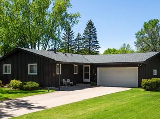 2418 Pleasant View Dr, New Brighton, MN 55112