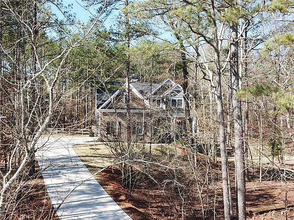 3rd image of 60 Mission Hills Dr