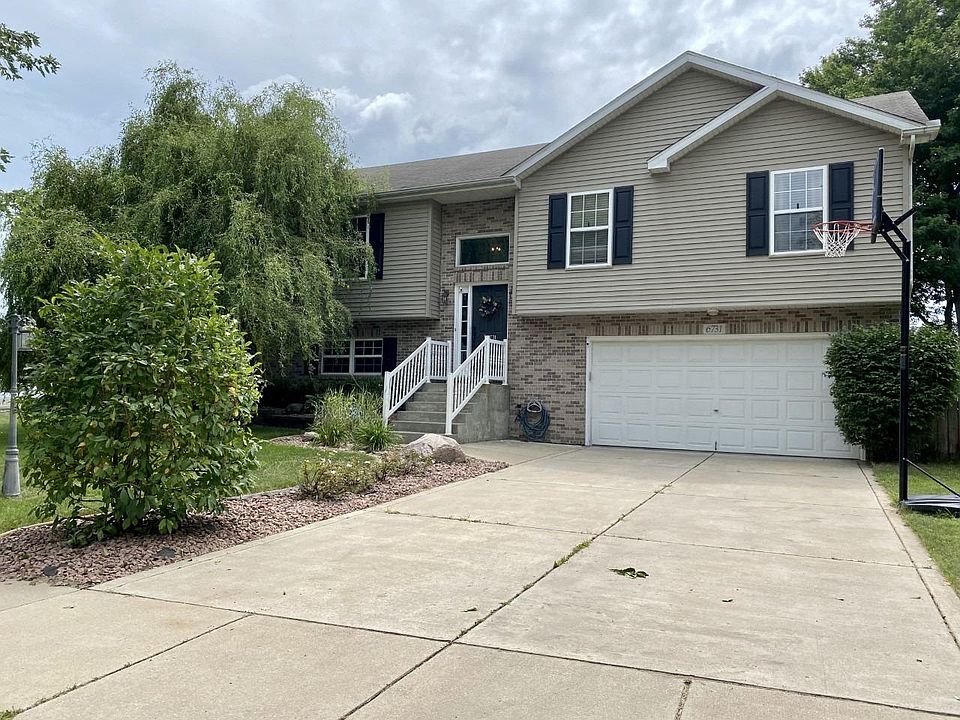 1st image of 6731 Blackstone Cir