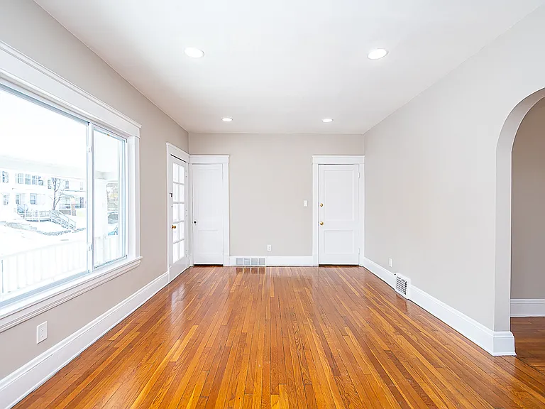10712 Fidelity Ave #UP — Photo 9