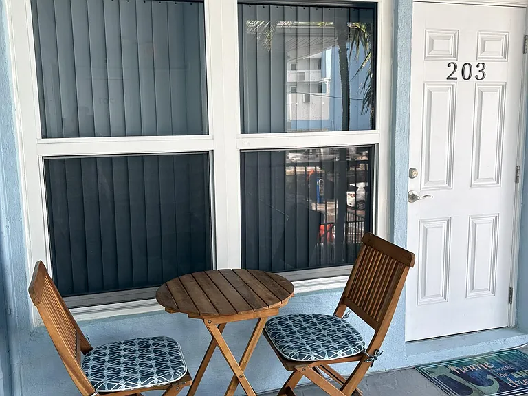 315 Van Buren St #203B — Photo 10