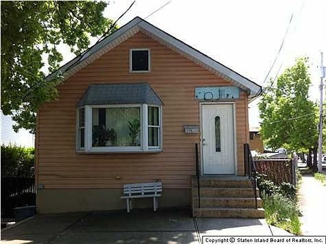 1st image of 266 Reid Ave