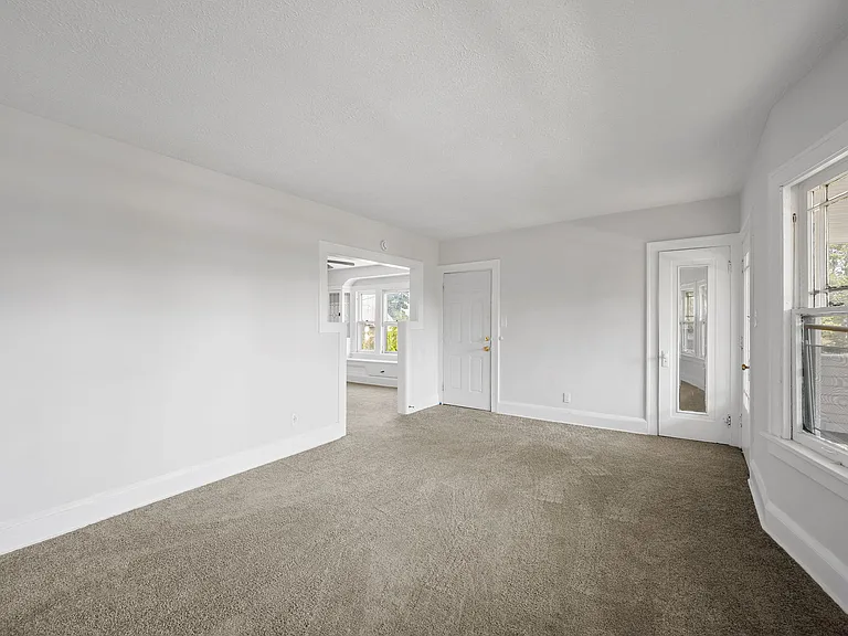3338 E 137th St #3338 — Photo 9