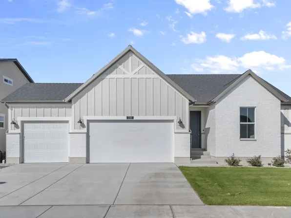 2582 S Sinbad Way, Magna, UT 84044
