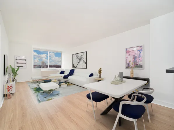 160 Riverside Boulevard image 1 of 16