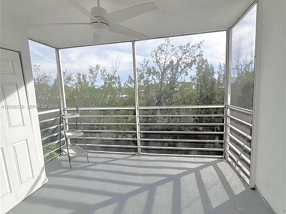 4th image of 3660 NE 166th St APT 405