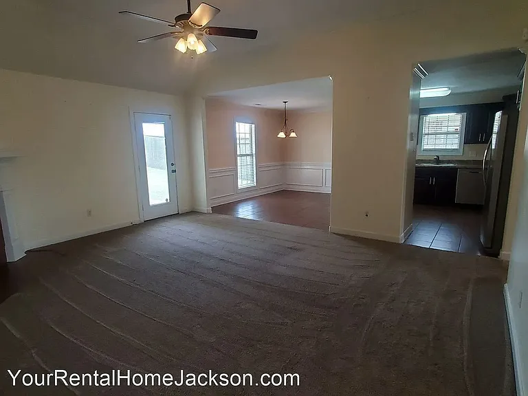 82 Grove Hill Ln — Photo 27