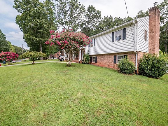 4th image of 368 Baldwin Cir