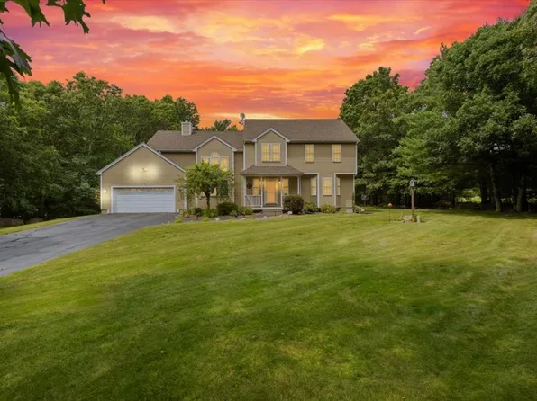 15 King Philip Way, East Freetown, MA 02717