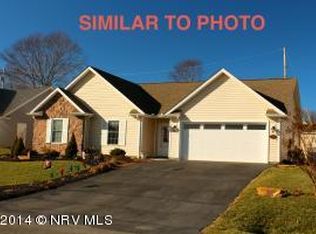 30 Heather Dr NW, Christiansburg, VA 24073