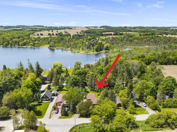204 Acton Rd, Uxbridge, ON L0C 1H0