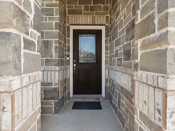 4th image of 148 Lisa Ln