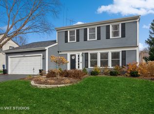 2280 Pontiac Cir, Naperville, IL 60565