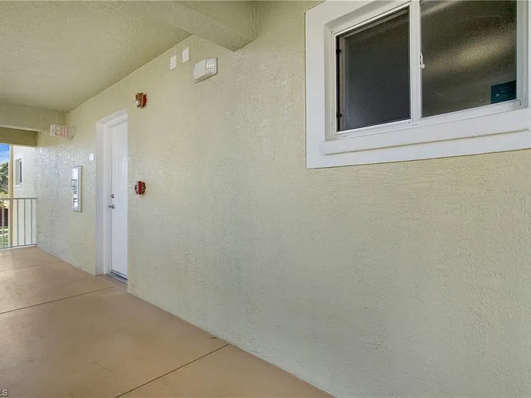 8271 Key Royal Cir #924 — Photo 25