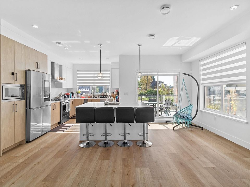 1st image of 12585 104a Ave #43
