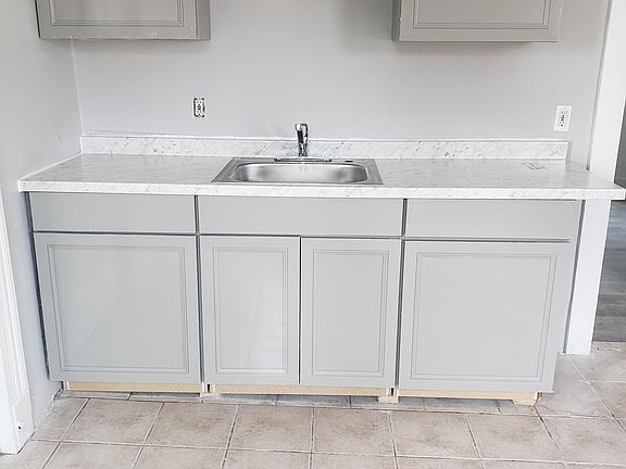 2nd image of 31 Vermont St #2