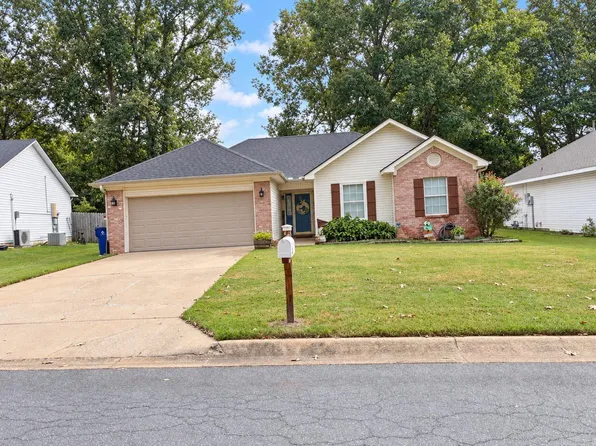 209 Rodney Guthrie Dr, Cabot, AR 72023