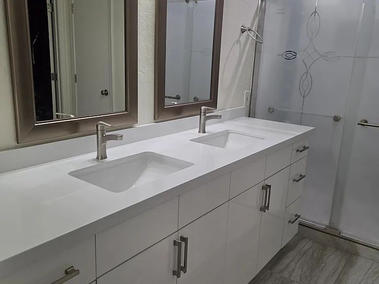 1015 E Irma Ln — Photo 18