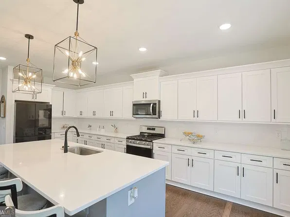 119 Dazzling Ct, Dallas, GA 30132