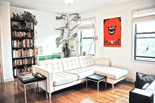 Rented by In Haus LLC | media 21