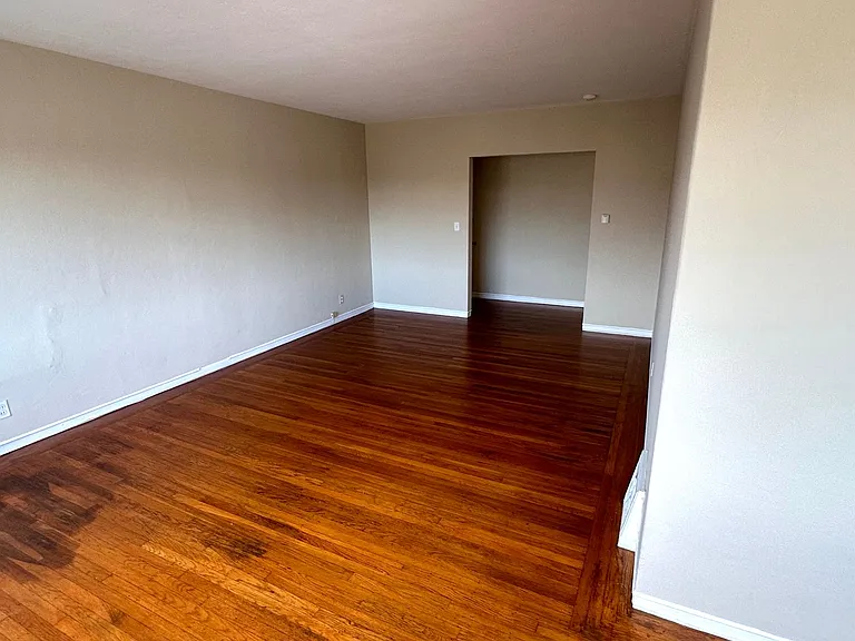 2641 Ivy Dr — Photo 7