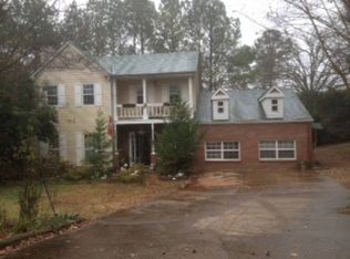 211 Colemans Bluff Dr, Woodstock, GA 30188