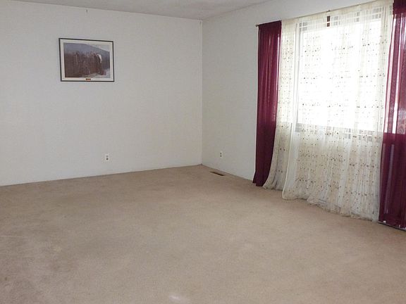 4th image of 1216 Swanhill Dr