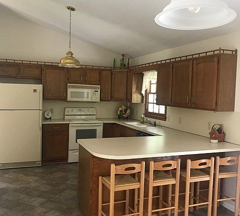 5th image of 195 Sedgefield Cir