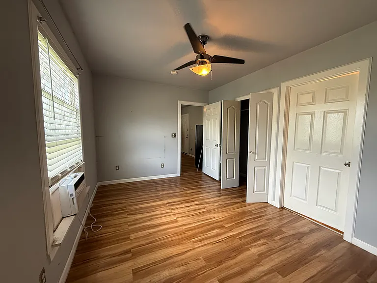 135 E Quill Dr #2 — Photo 8