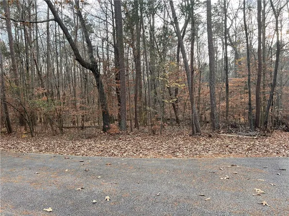205 Apricot Ln, Westminster, SC 29693