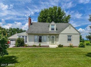 8205 Warm Spring Rd, Greencastle, PA 17225