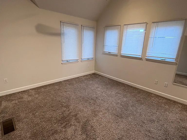 603 W Myrtle Ave — Photo 11