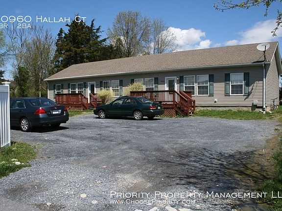 2nd image of 10960 Hallah Ct