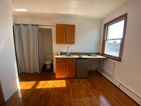 5th image of 2807 Harway Ave