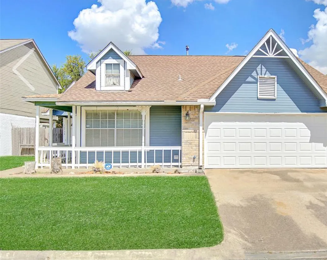 3 bed, 1723 sqft, $1,900 — Photo 1