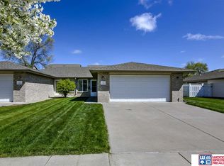 740 Folsom Ln, Lincoln, NE 68522