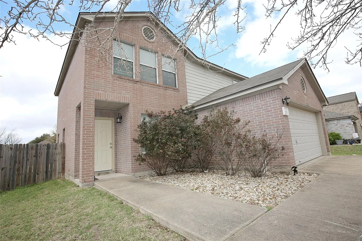 Building Photo - 213 Rim Rock Dr