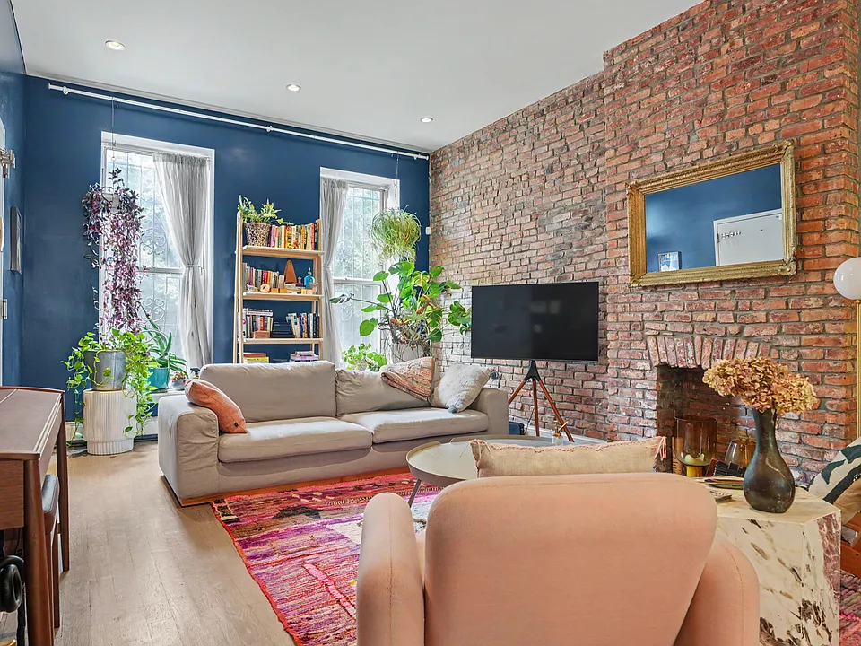 147 Stuyvesant Ave #1