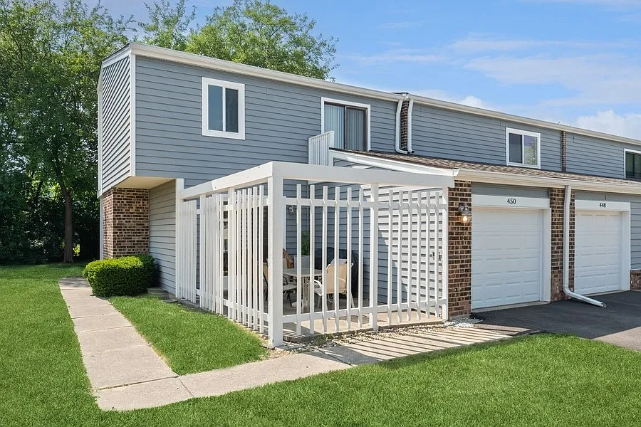 450 Vita Dr photo 1