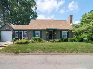 30 Benedict St, Riverside, RI 02915