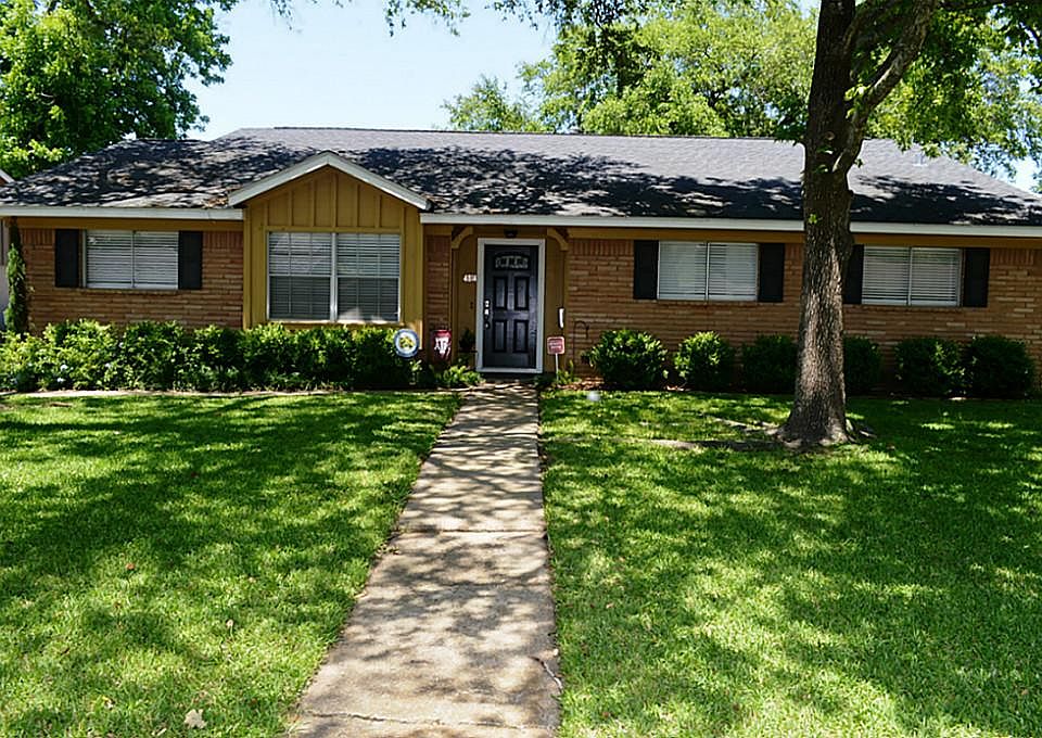 1st image of 4814 Benning Dr