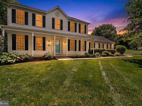 2nd image of 494 Pleasant Valley Dr